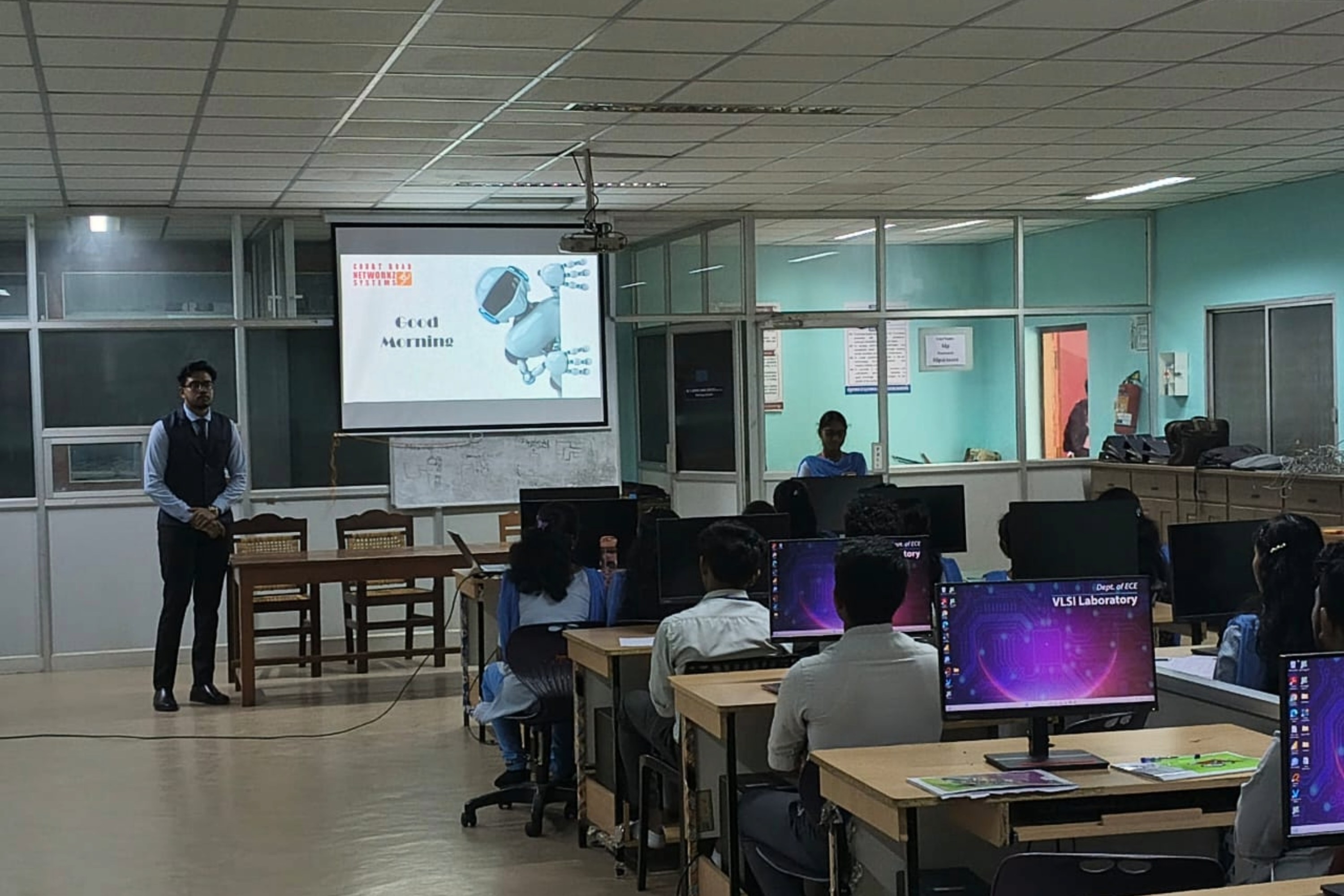  Workshop: From Data to Decisions - The Role of AI